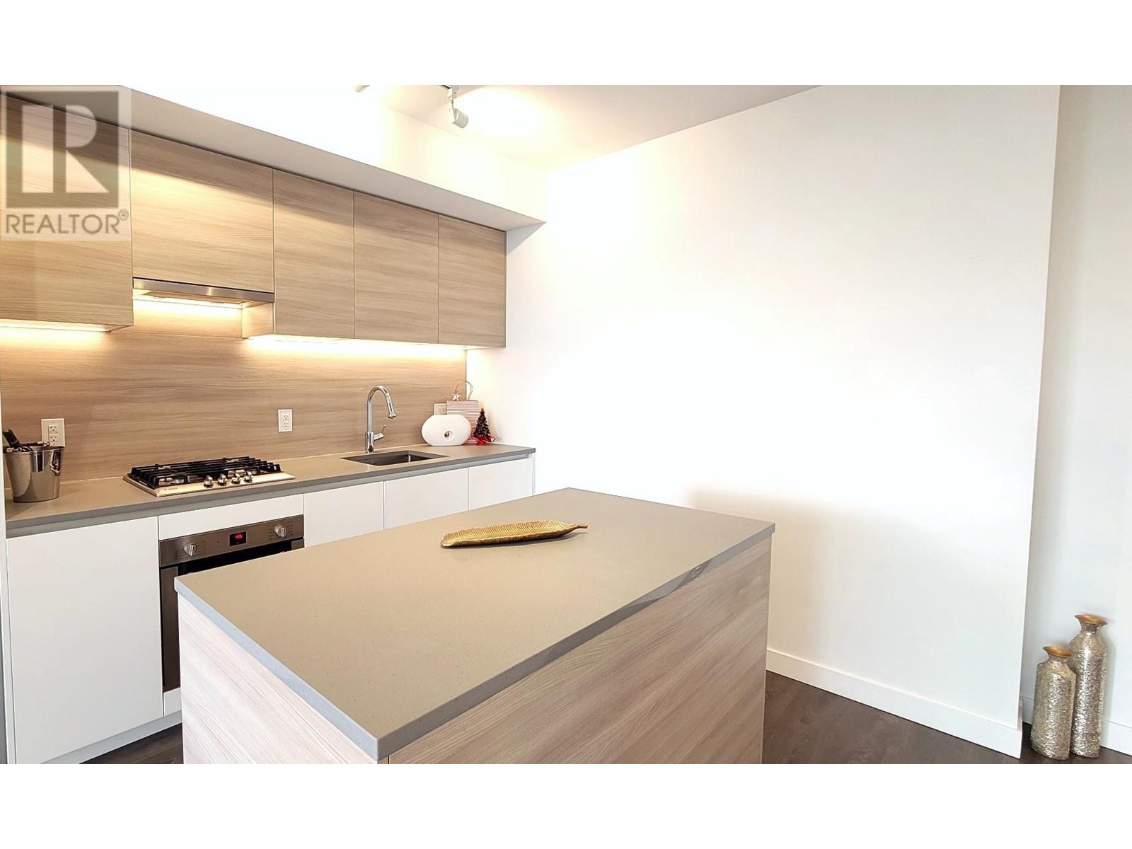 2703 652 Whiting Way, Coquitlam, British Columbia  V3J 0K3 - Photo 5 - R2951155