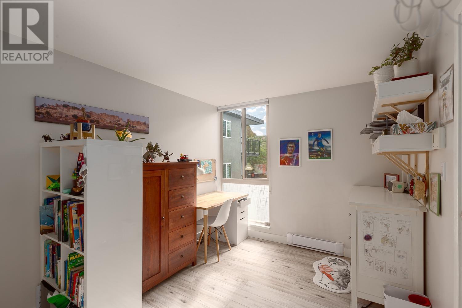 Listing Picture 12 of 25 : 2374 MAPLE STREET, Vancouver / 溫哥華 - 魯藝地產 Yvonne Lu Group - MLS Medallion Club Member