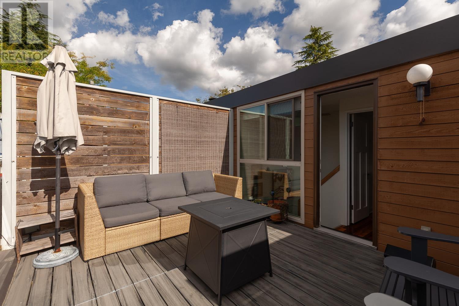 Listing Picture 20 of 25 : 2374 MAPLE STREET, Vancouver / 溫哥華 - 魯藝地產 Yvonne Lu Group - MLS Medallion Club Member