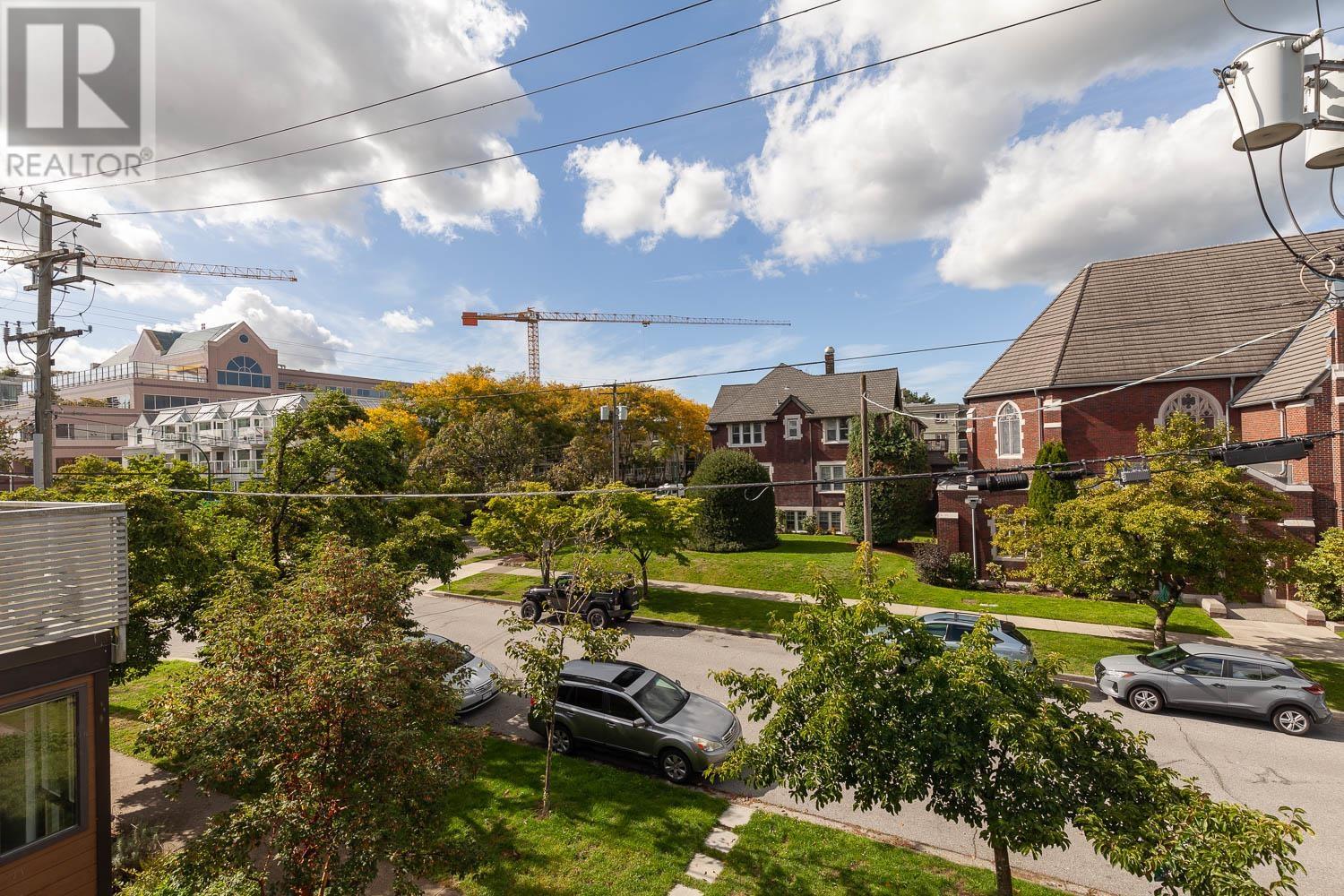 Listing Picture 22 of 25 : 2374 MAPLE STREET, Vancouver / 溫哥華 - 魯藝地產 Yvonne Lu Group - MLS Medallion Club Member