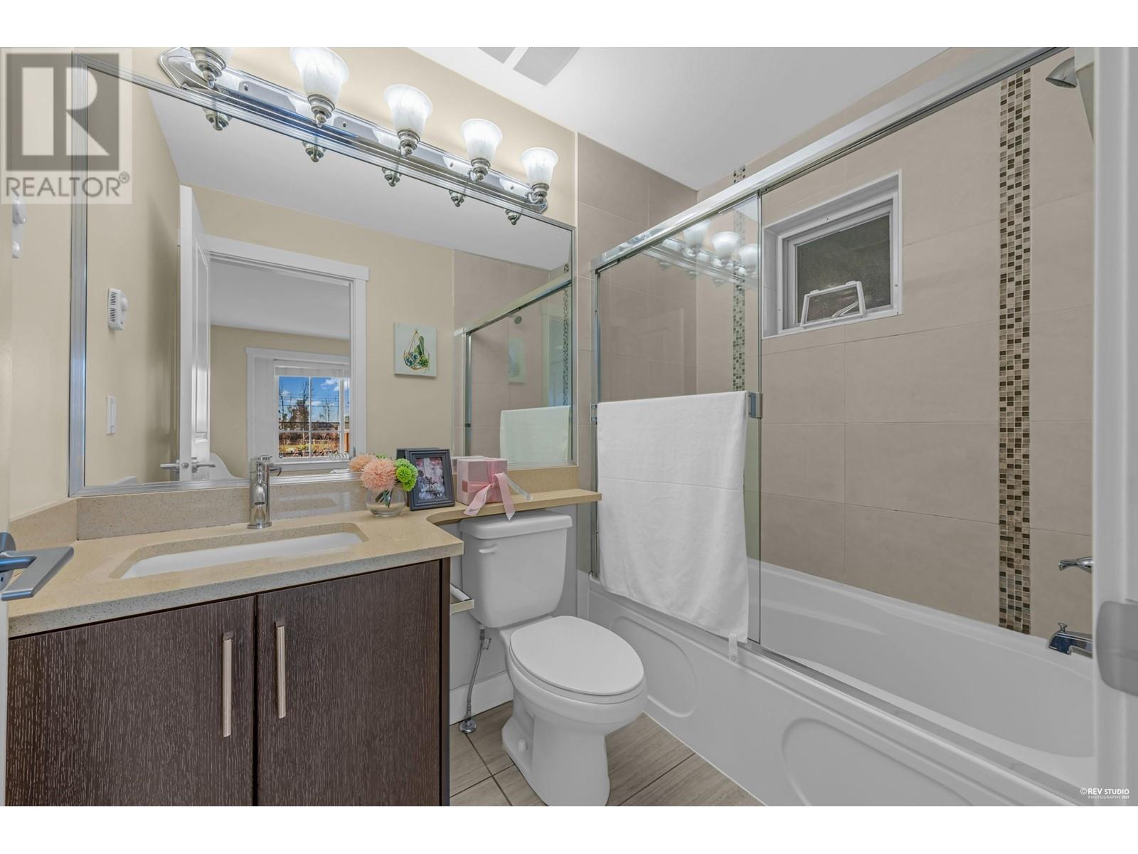 Listing Picture 14 of 28 : 15 9811 FERNDALE ROAD, Richmond / 烈治文 - 魯藝地產 Yvonne Lu Group - MLS Medallion Club Member