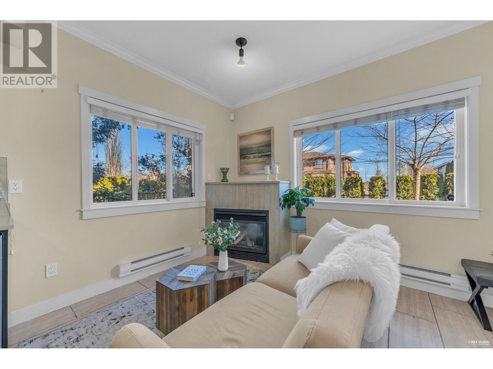 Listing Picture 5 of 28 : 15 9811 FERNDALE ROAD, Richmond / 烈治文 - 魯藝地產 Yvonne Lu Group - MLS Medallion Club Member