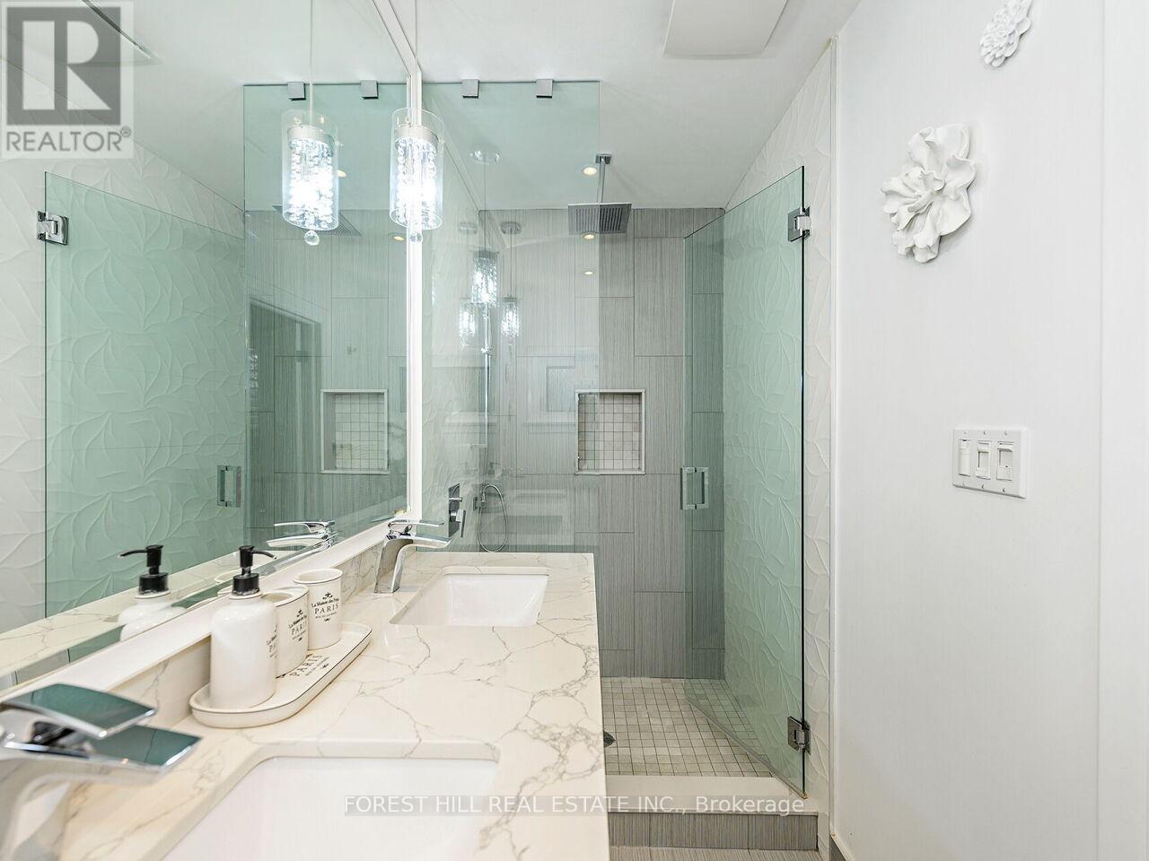 1727 Sunningdale Bend, Mississauga, Ontario  L5J 1G1 - Photo 20 - W11942180