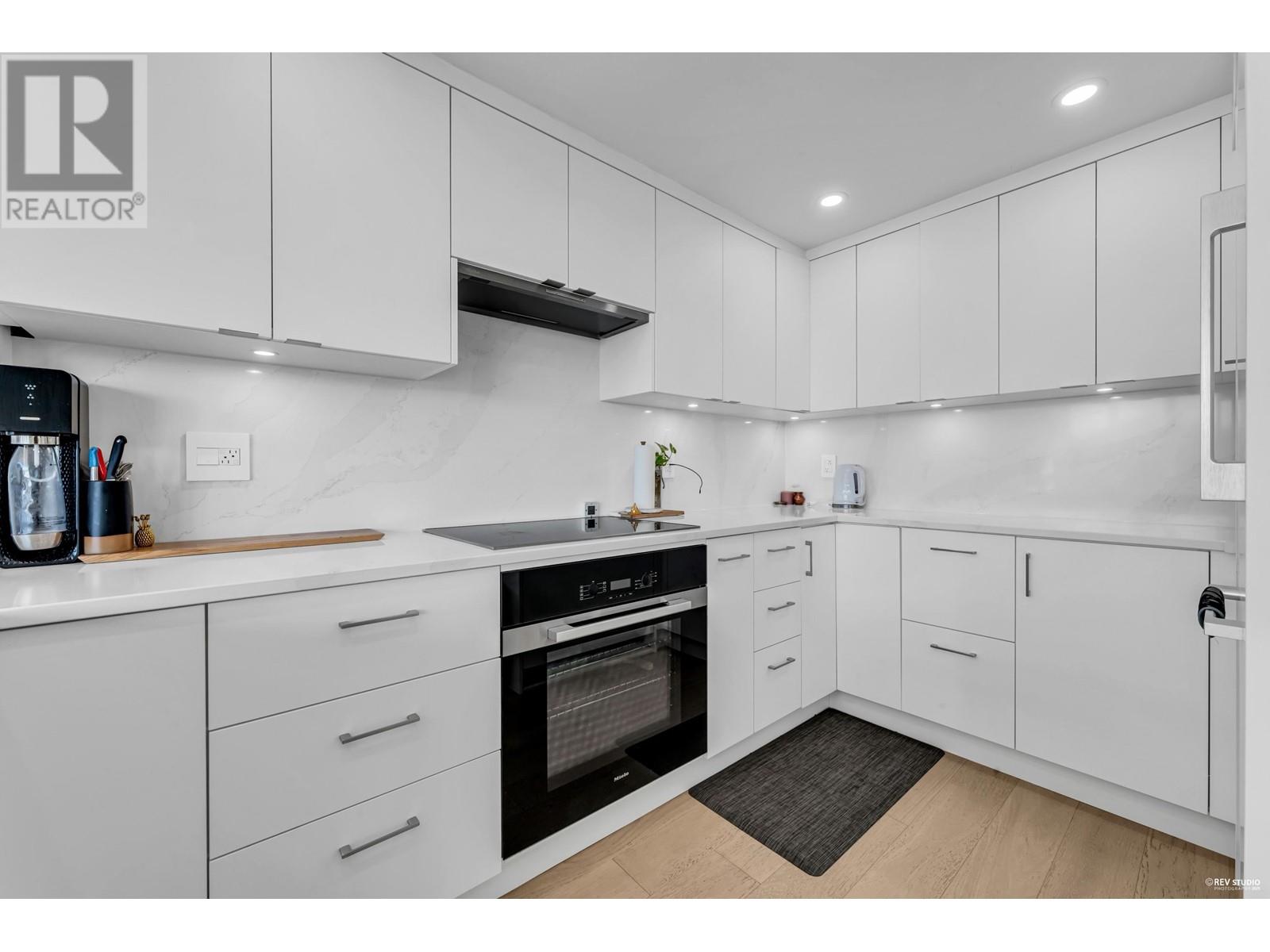 Listing Picture 10 of 40 : 801 1188 QUEBEC STREET, Vancouver / 溫哥華 - 魯藝地產 Yvonne Lu Group - MLS Medallion Club Member