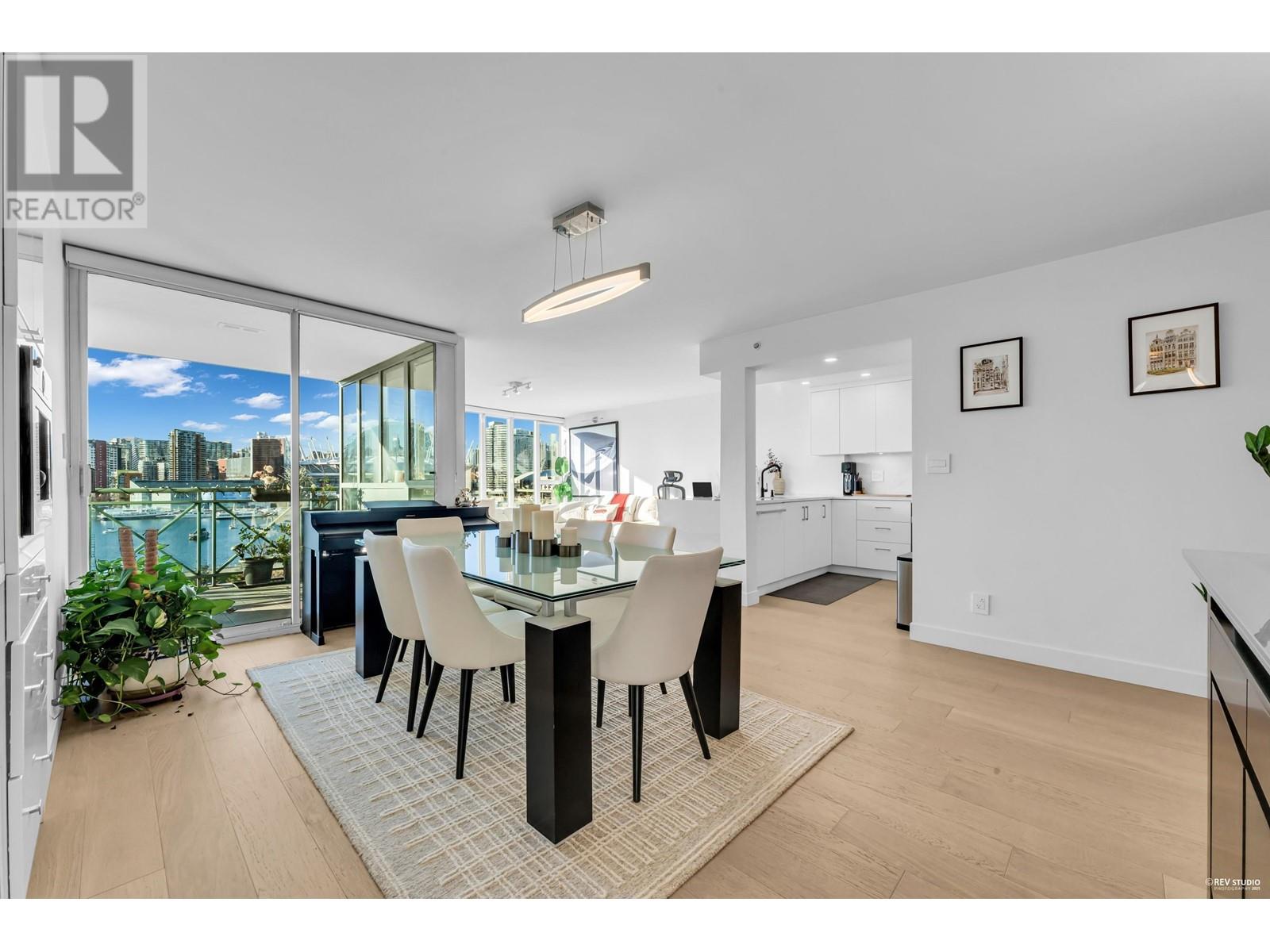 Listing Picture 6 of 40 : 801 1188 QUEBEC STREET, Vancouver / 溫哥華 - 魯藝地產 Yvonne Lu Group - MLS Medallion Club Member