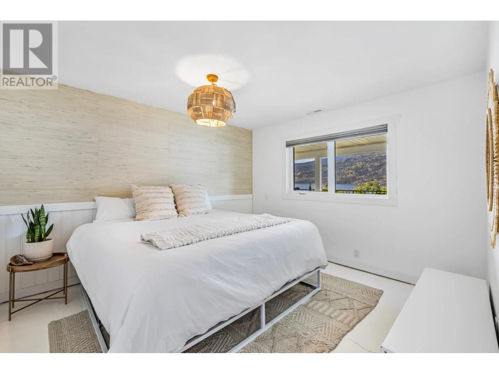 1876 Dewdney Road Kelowna Photo 33