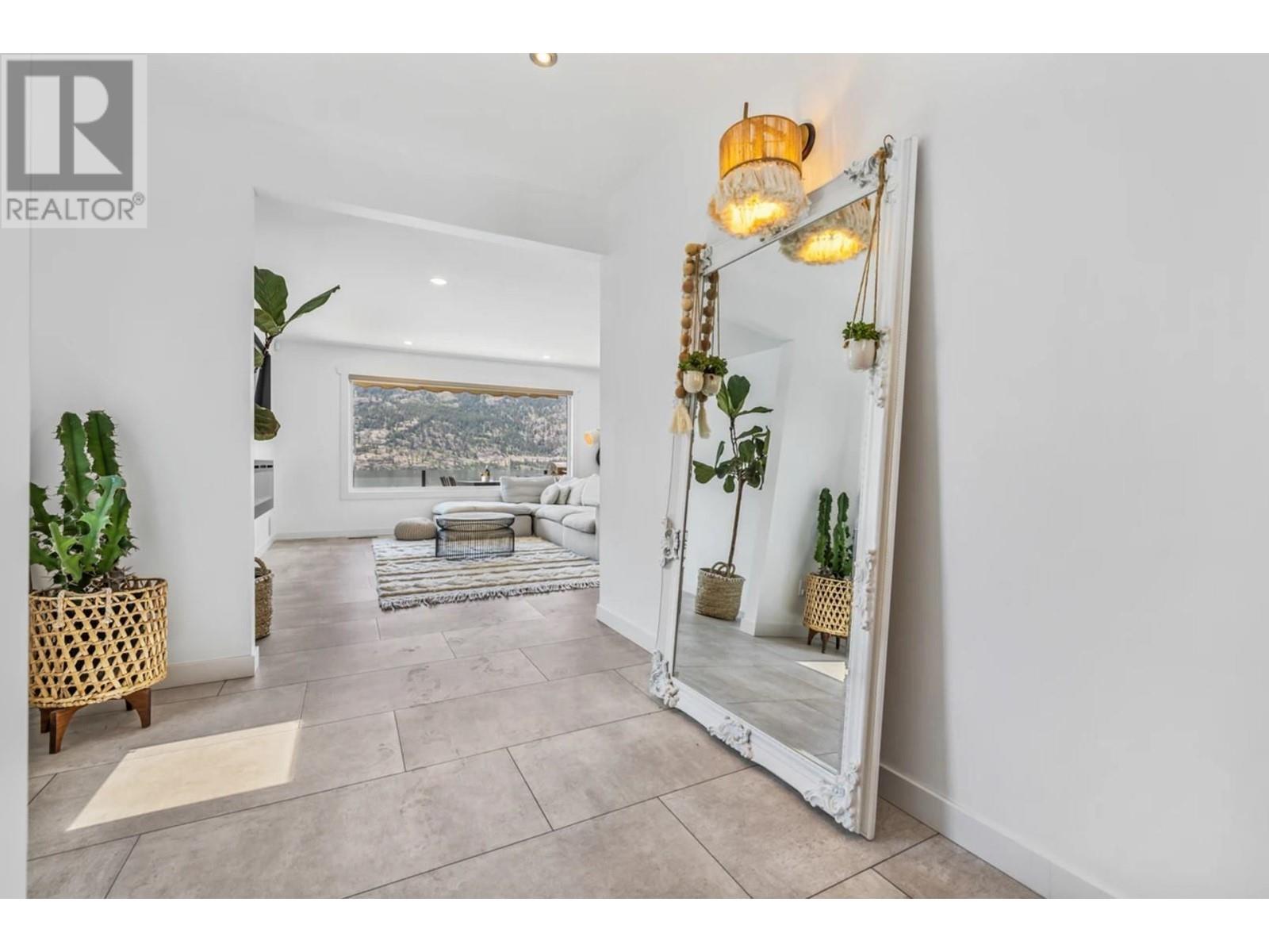 1876 Dewdney Road Kelowna Photo 8