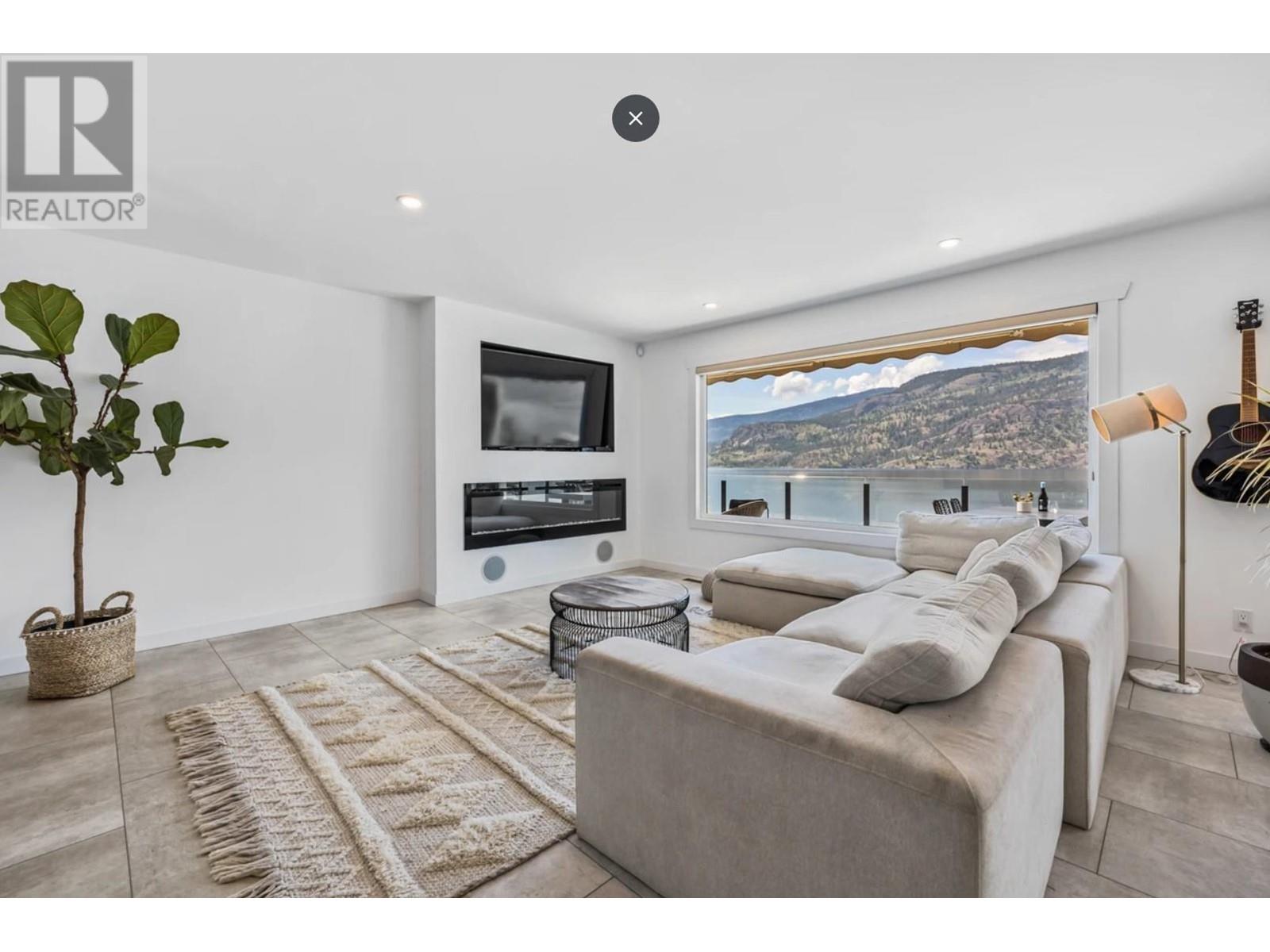 1876 Dewdney Road Kelowna Photo 14