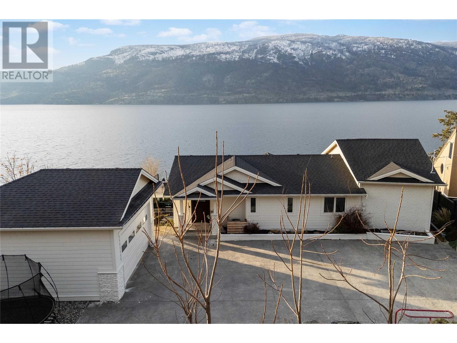 1876 Dewdney Road Kelowna Photo 3