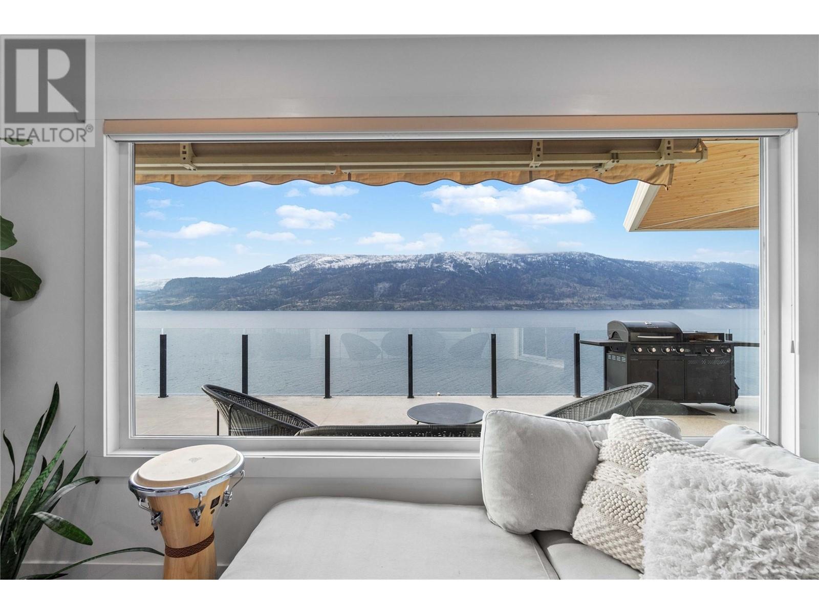 1876 Dewdney Road Kelowna Photo 9