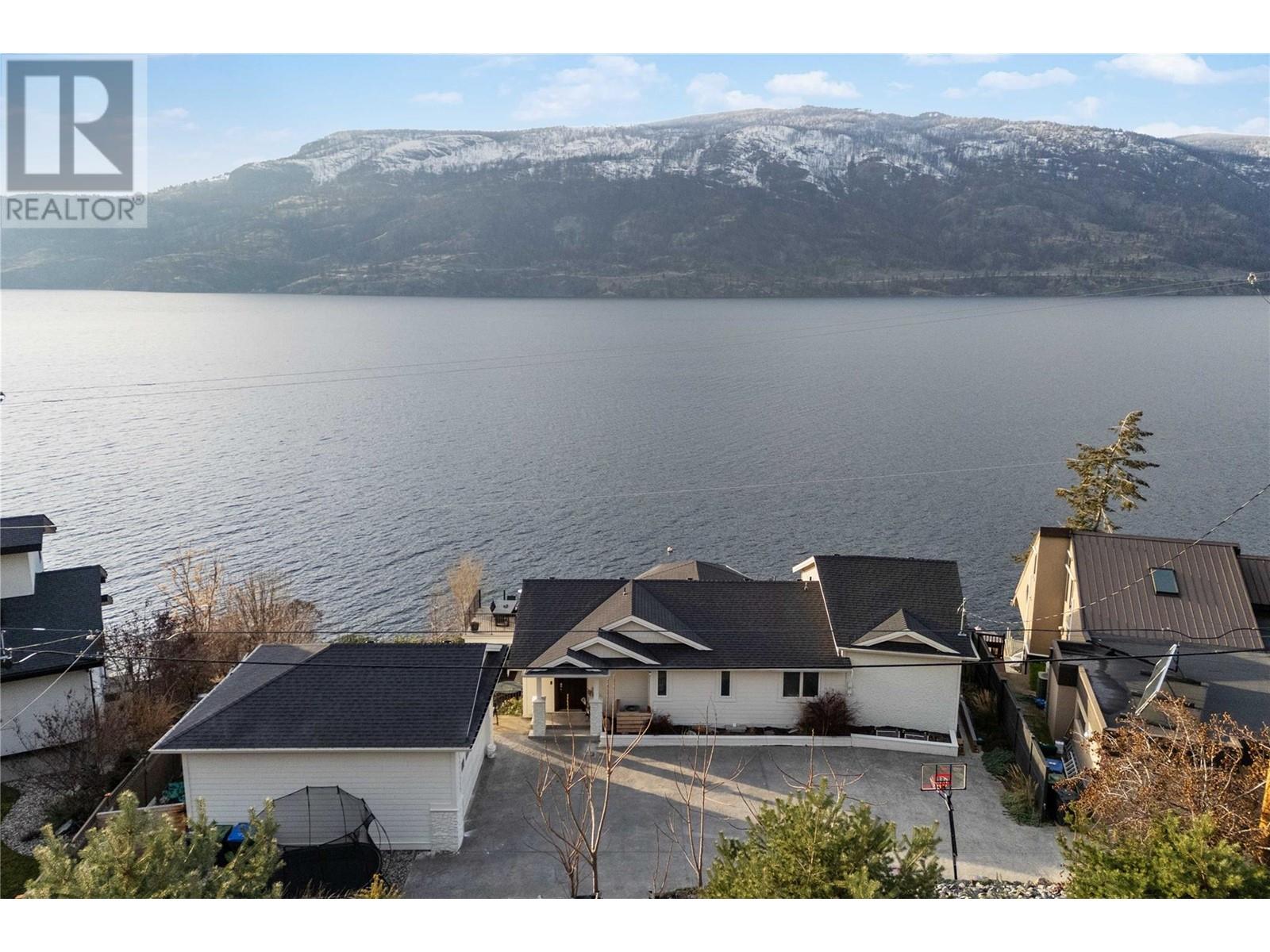 1876 Dewdney Road Kelowna Photo 2
