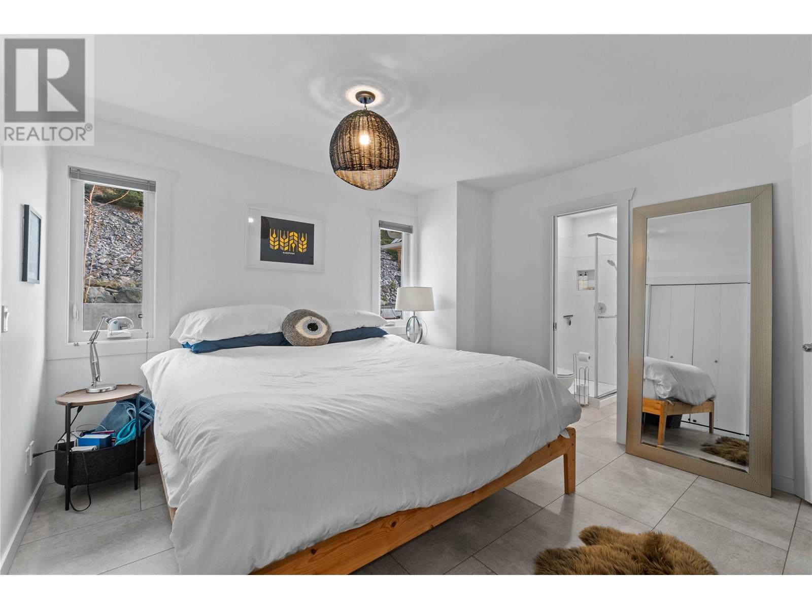 1876 Dewdney Road Kelowna Photo 38