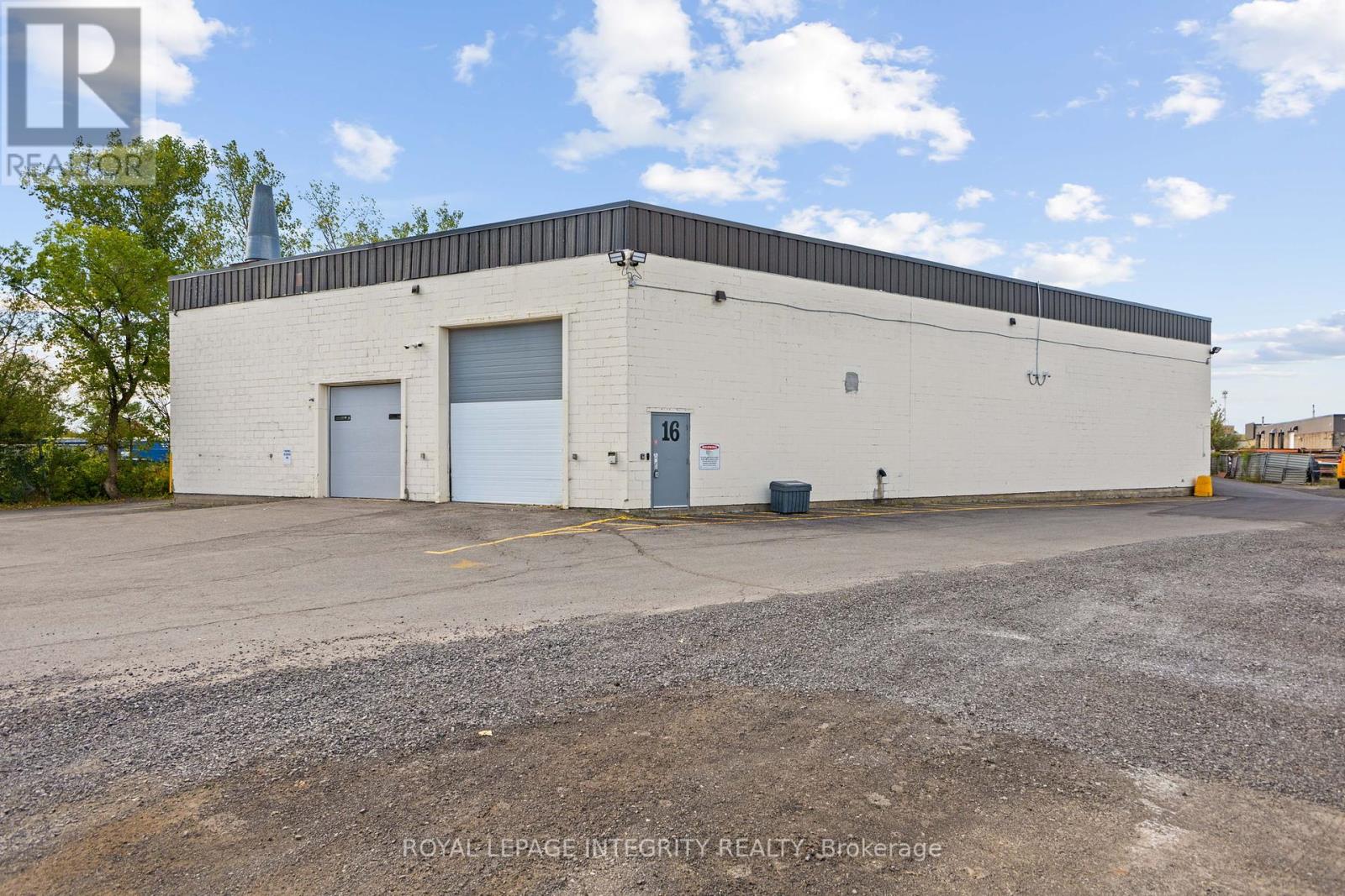 16 - 3205 Swansea Crescent, Ottawa, Ontario  K1G 3W5 - Photo 2 - X11944714