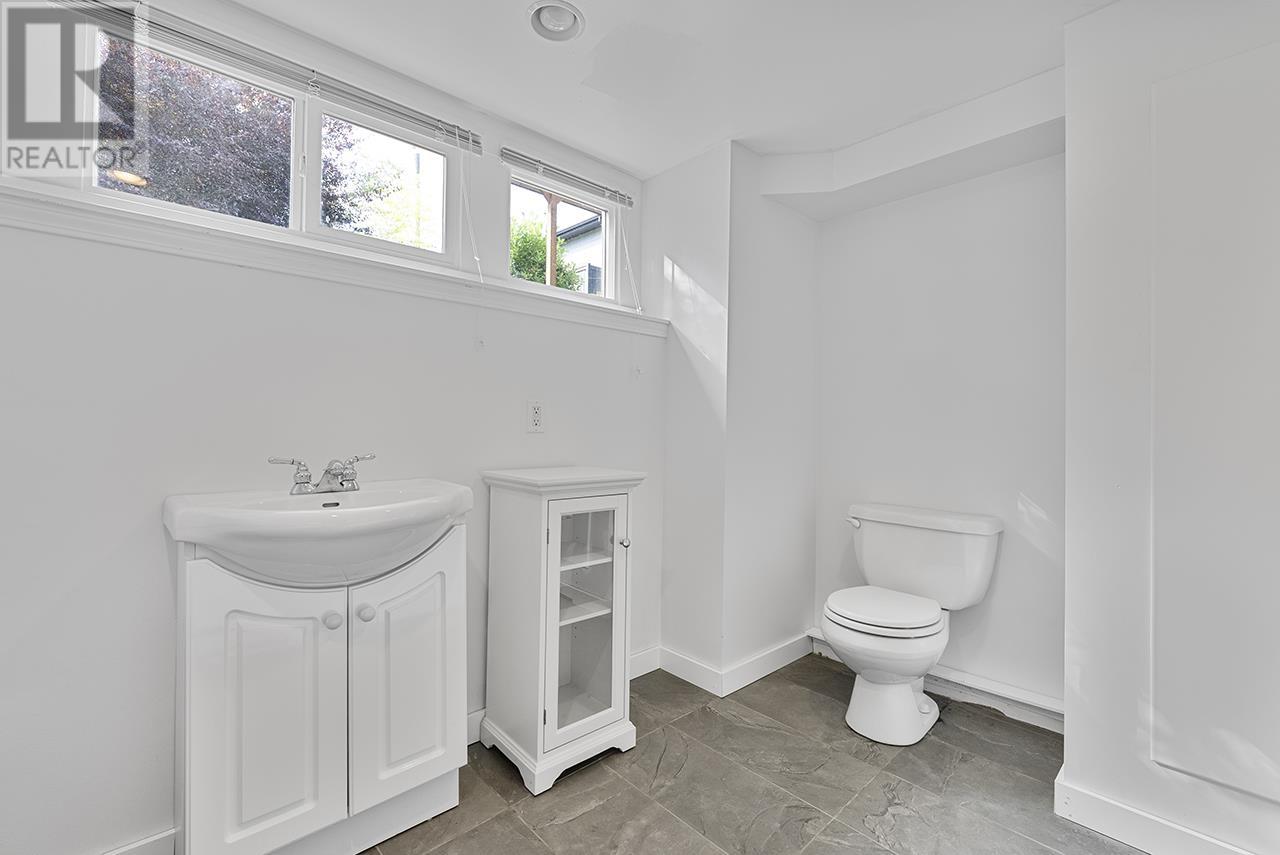 Listing Picture 20 of 25 : 3970 EDINBURGH STREET, Burnaby / 本拿比 - 魯藝地產 Yvonne Lu Group - MLS Medallion Club Member