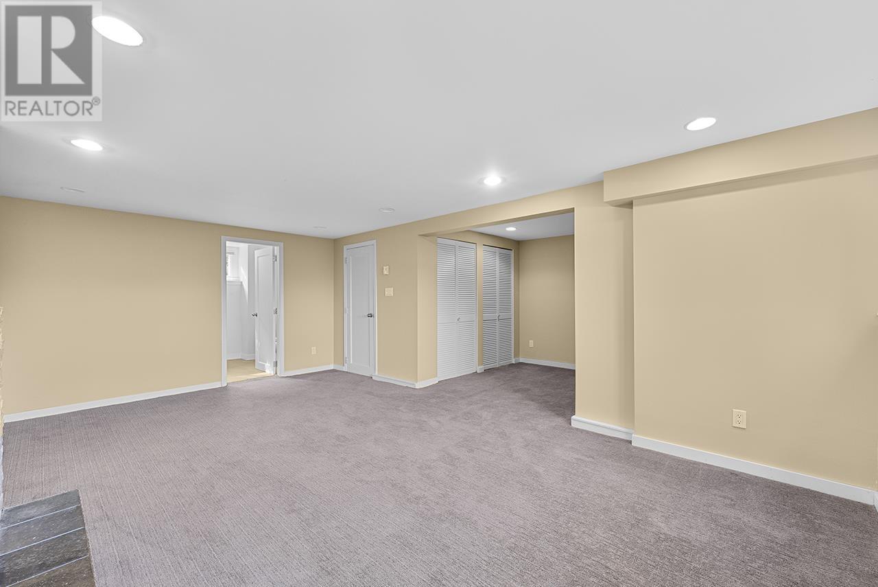 Listing Picture 18 of 25 : 3970 EDINBURGH STREET, Burnaby / 本拿比 - 魯藝地產 Yvonne Lu Group - MLS Medallion Club Member