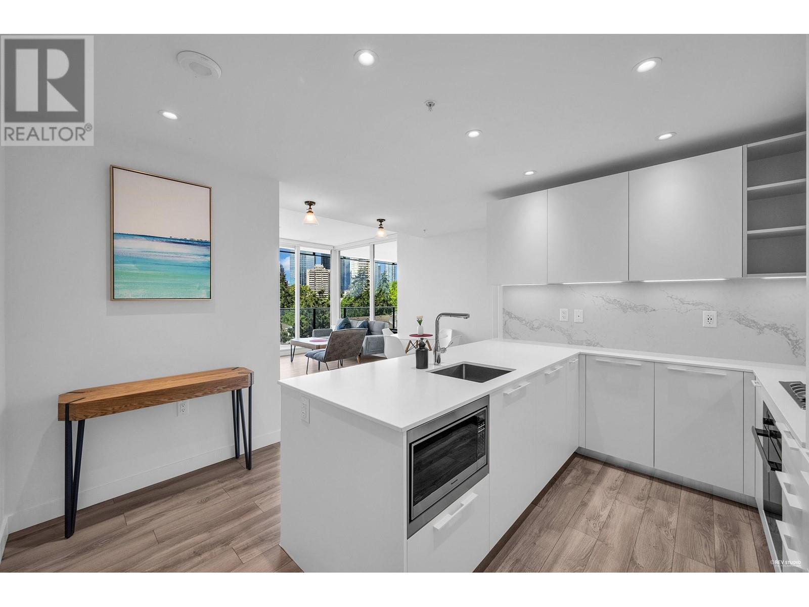 Listing Picture 9 of 34 : 502 6699 DUNBLANE AVENUE, Burnaby / 本拿比 - 魯藝地產 Yvonne Lu Group - MLS Medallion Club Member