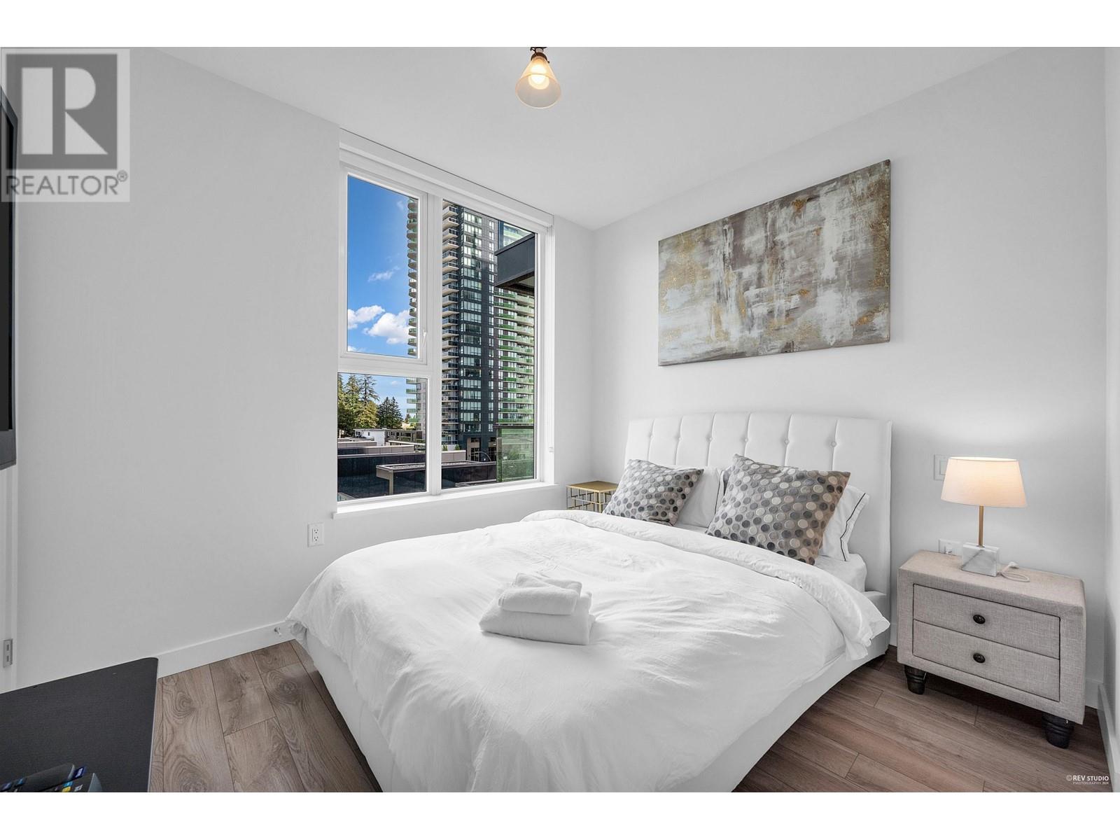 Listing Picture 13 of 34 : 502 6699 DUNBLANE AVENUE, Burnaby / 本拿比 - 魯藝地產 Yvonne Lu Group - MLS Medallion Club Member
