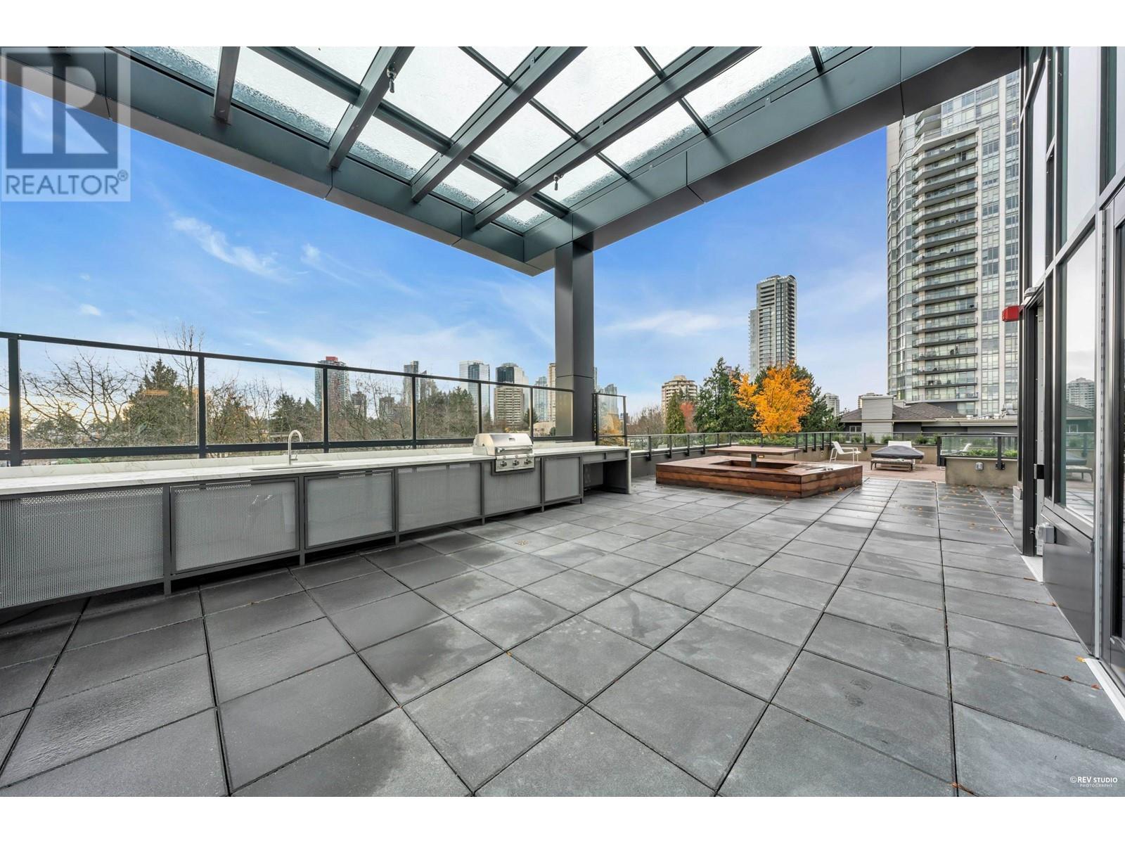 Listing Picture 32 of 34 : 502 6699 DUNBLANE AVENUE, Burnaby / 本拿比 - 魯藝地產 Yvonne Lu Group - MLS Medallion Club Member