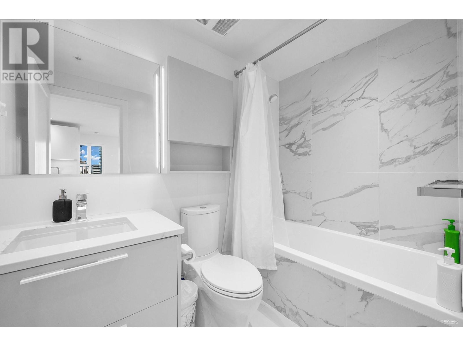 Listing Picture 18 of 34 : 502 6699 DUNBLANE AVENUE, Burnaby / 本拿比 - 魯藝地產 Yvonne Lu Group - MLS Medallion Club Member