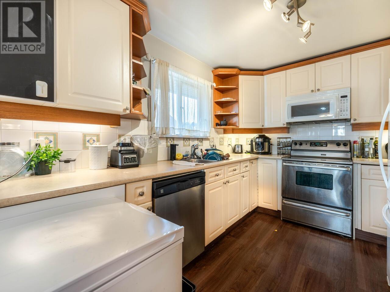 420 Alberta Street, New Westminster, British Columbia  V3L 3J7 - Photo 9 - R2961182