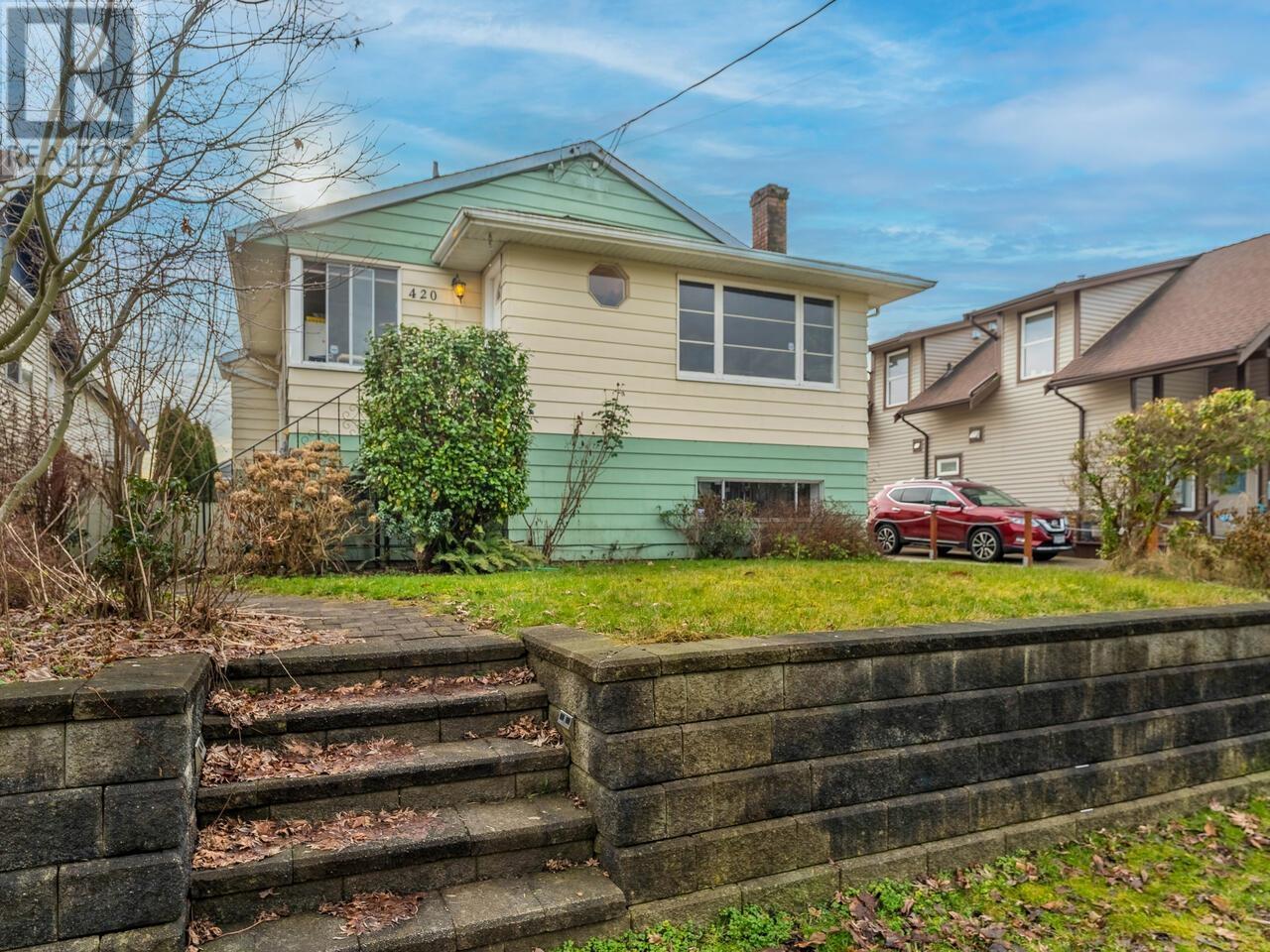 420 Alberta Street, New Westminster, British Columbia  V3L 3J7 - Photo 2 - R2961182
