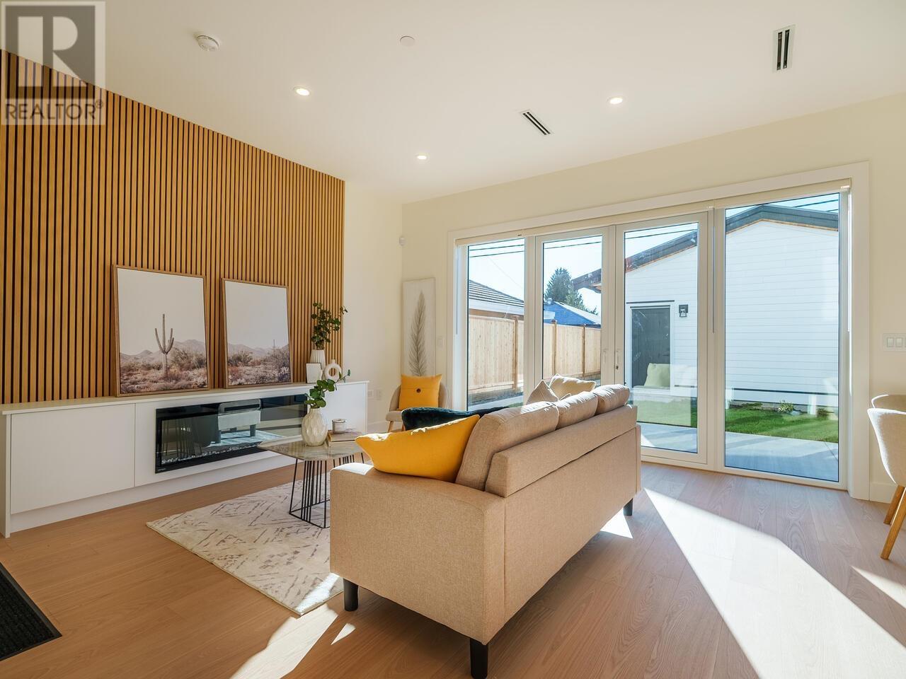 2 2248 E 48th Avenue, Vancouver, British Columbia  V5P 1S1 - Photo 4 - R2961181