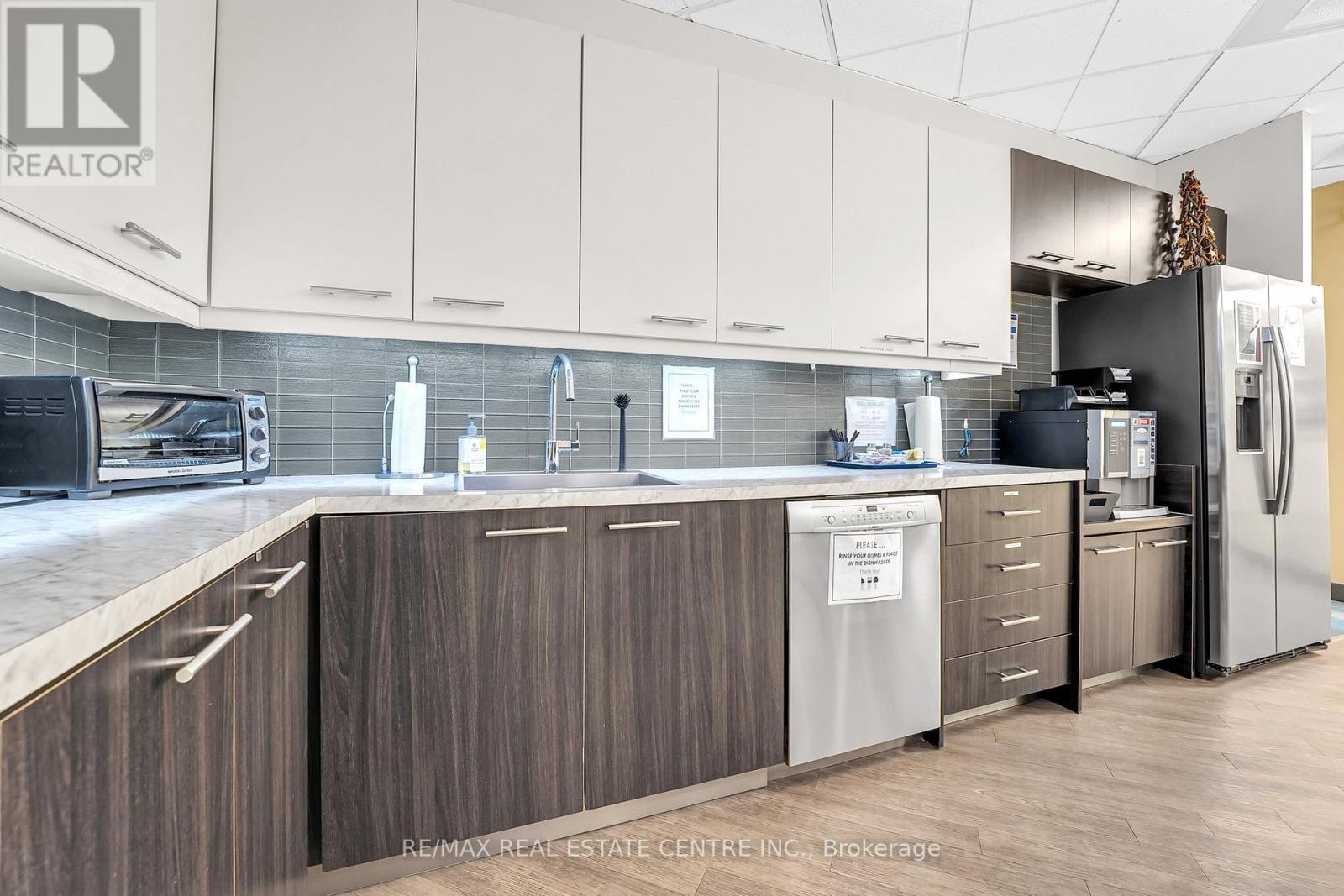 9 - 1100 Burloak Drive, Burlington (Industrial Burlington), Ontario  L7L 6B2 - Photo 8 - W11944765