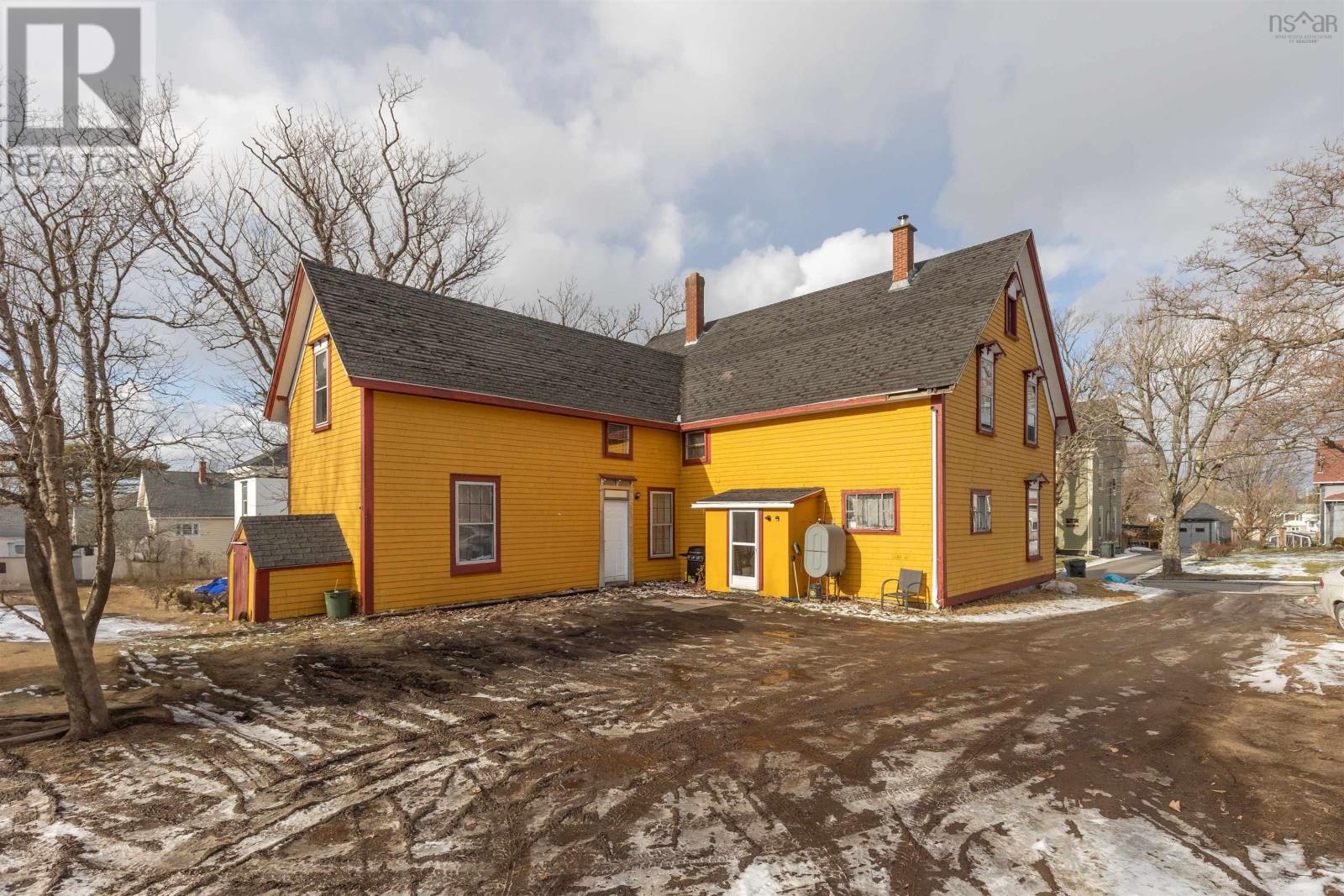 9 Elm Street, Yarmouth, Nova Scotia  B5A 2P6 - Photo 38 - 202501740