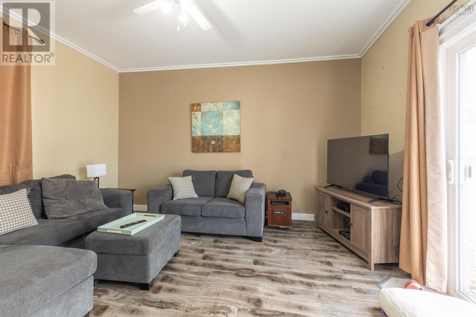 9 Elm Street, Yarmouth, Nova Scotia  B5A 2P6 - Photo 4 - 202501740