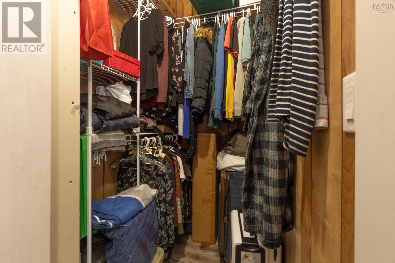 9 Elm Street, Yarmouth, Nova Scotia  B5A 2P6 - Photo 8 - 202501740