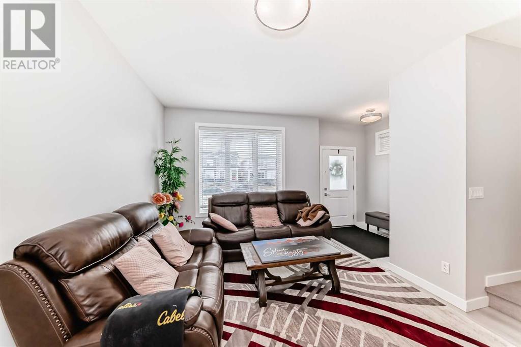 Property at 121 Corner Meadows Gate NE image 5
