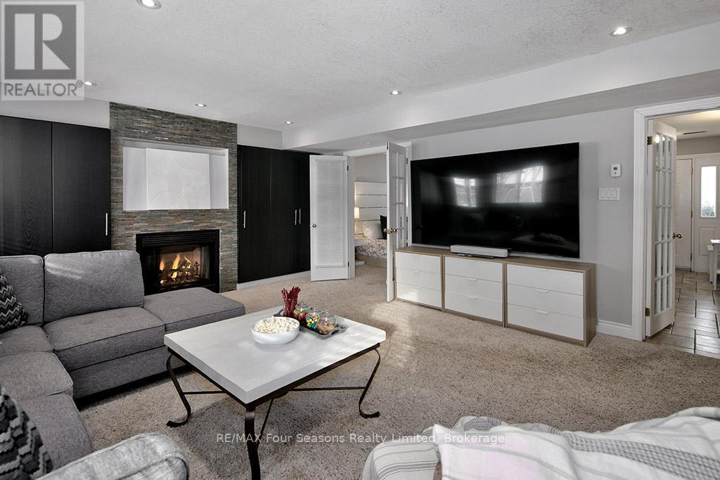 104 Laurie's Court, Blue Mountains, Ontario  L9Y 0L4 - Photo 28 - X11944856