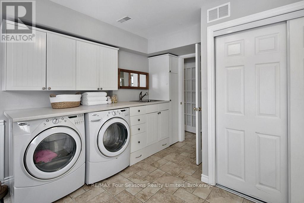 104 Laurie's Court, Blue Mountains, Ontario  L9Y 0L4 - Photo 6 - X11944856