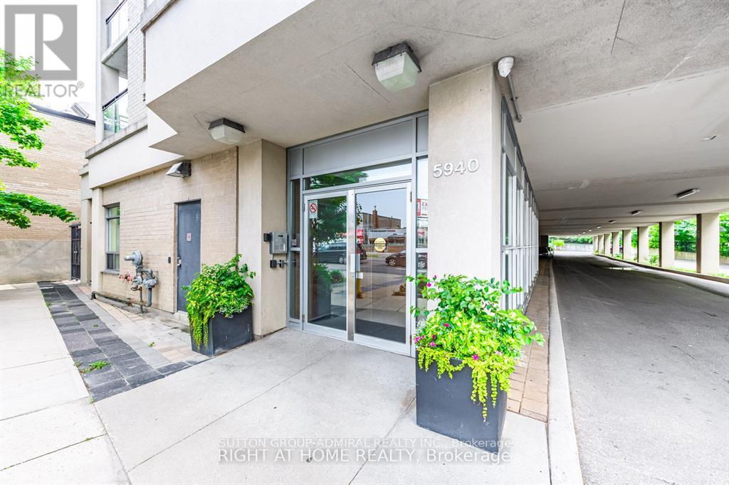 Property at 512 - 5940 YONGE STREET image 4