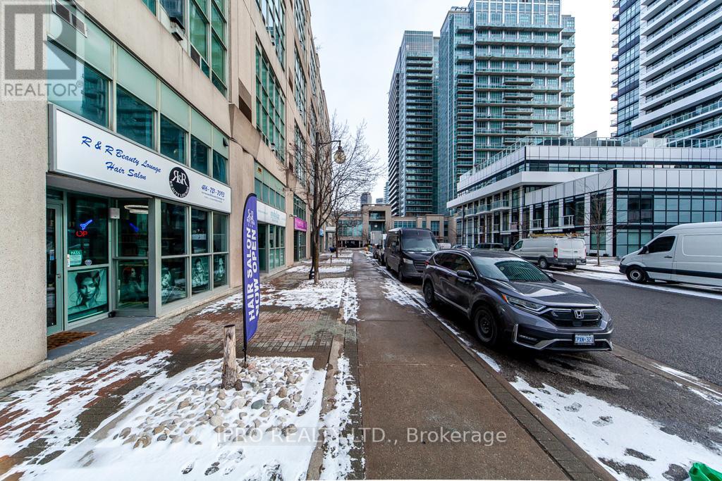 5 - 272 Manitoba Street, Toronto, Ontario  M8Y 4G9 - Photo 33 - W11936299