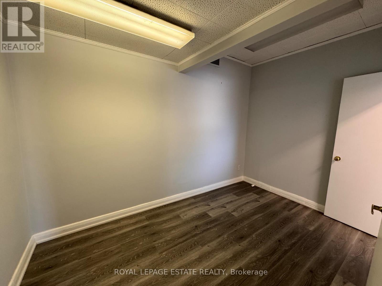 205 - 4894-96 Dundas Street W, Toronto, Ontario  M9A 1B5 - Photo 10 - W11190045