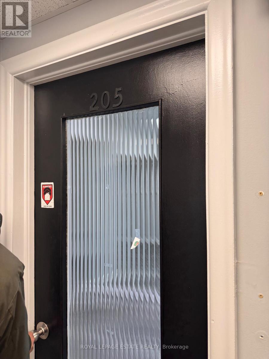205 - 4894-96 Dundas Street W, Toronto, Ontario  M9A 1B5 - Photo 11 - W11190045