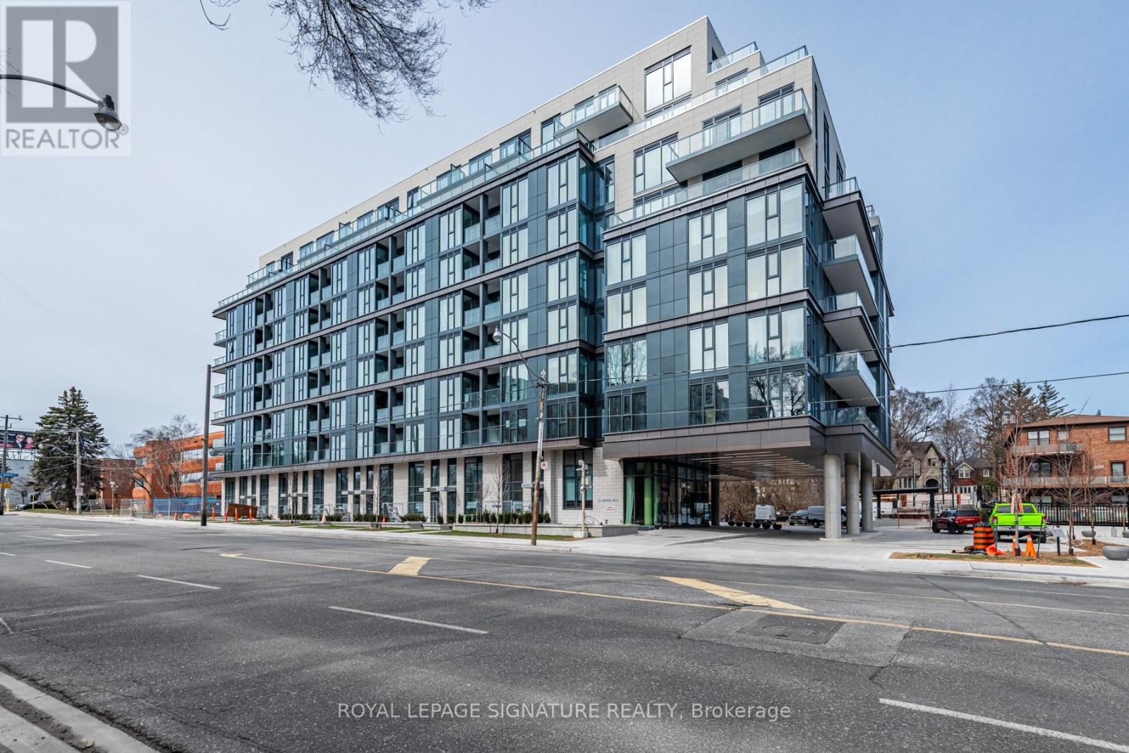 Property at 215 - 250 LAWRENCE AVENUE W image 2
