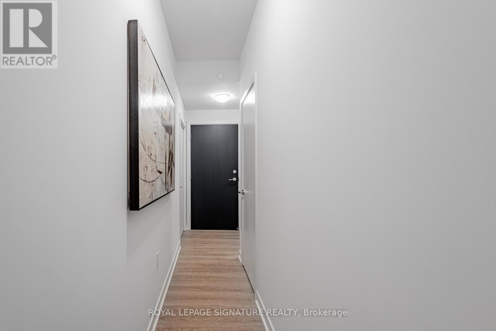 Property at 215 - 250 LAWRENCE AVENUE W image 4