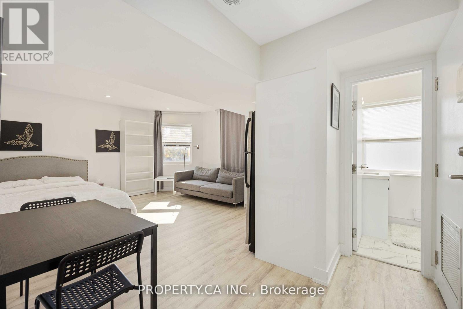 252 Soudan Avenue, Toronto (Mount Pleasant East), Ontario  M4S 1W4 - Photo 4 - C11945073