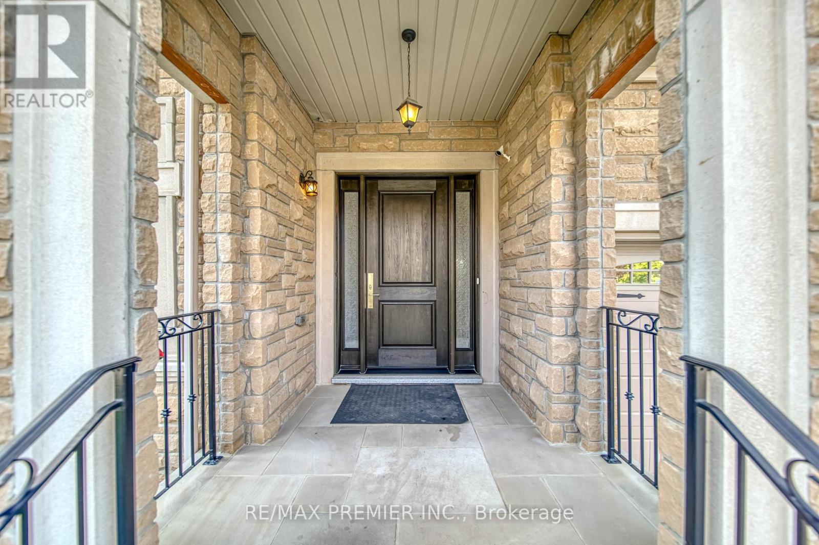 Property at 378 POETRY DRIVE image 3