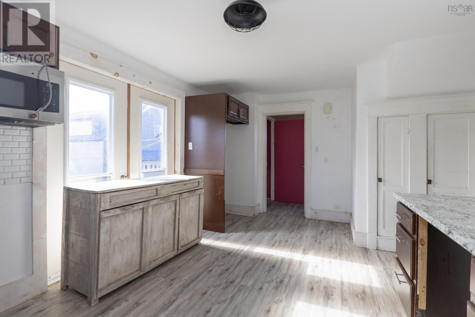 1 Horton Avenue, Springhill, Nova Scotia  B0M 1X0 - Photo 14 - 202501835