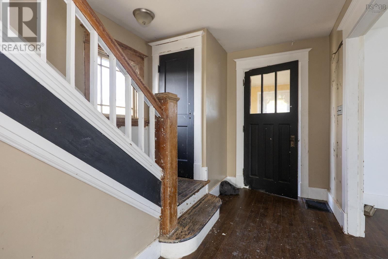 1 Horton Avenue, Springhill, Nova Scotia  B0M 1X0 - Photo 20 - 202501835