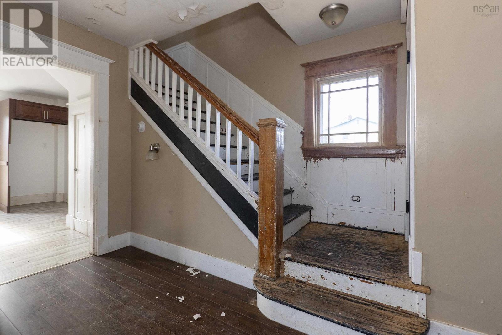 1 Horton Avenue, Springhill, Nova Scotia  B0M 1X0 - Photo 24 - 202501835