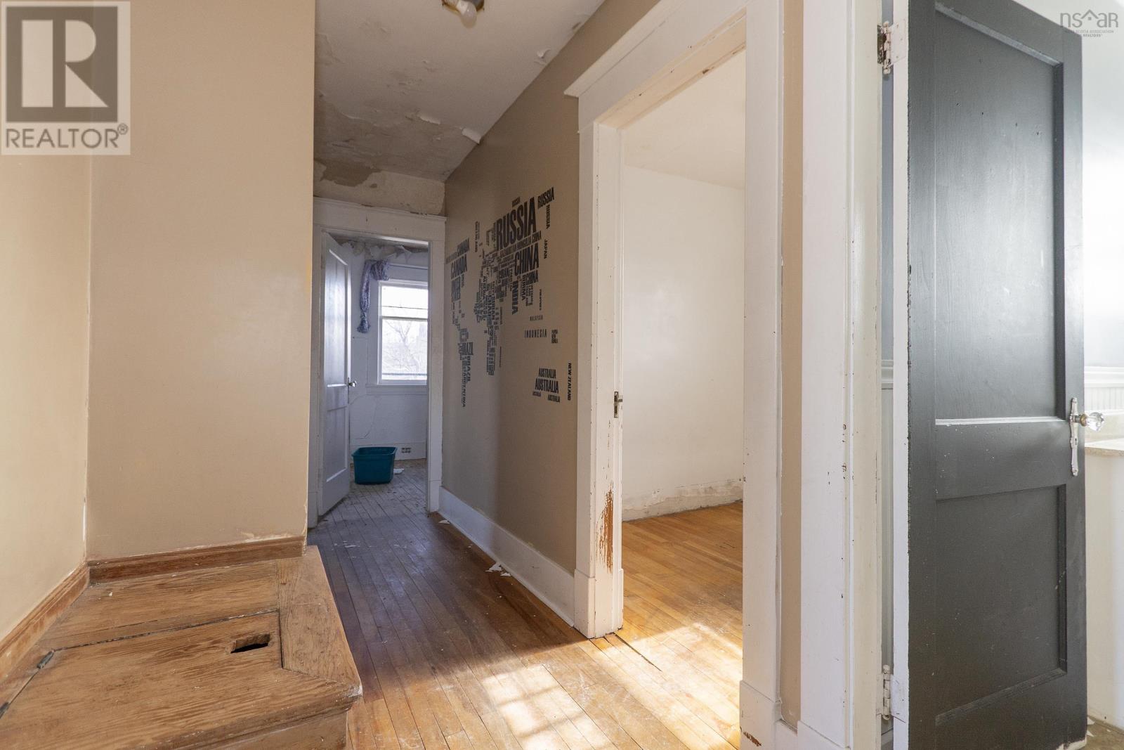 1 Horton Avenue, Springhill, Nova Scotia  B0M 1X0 - Photo 25 - 202501835