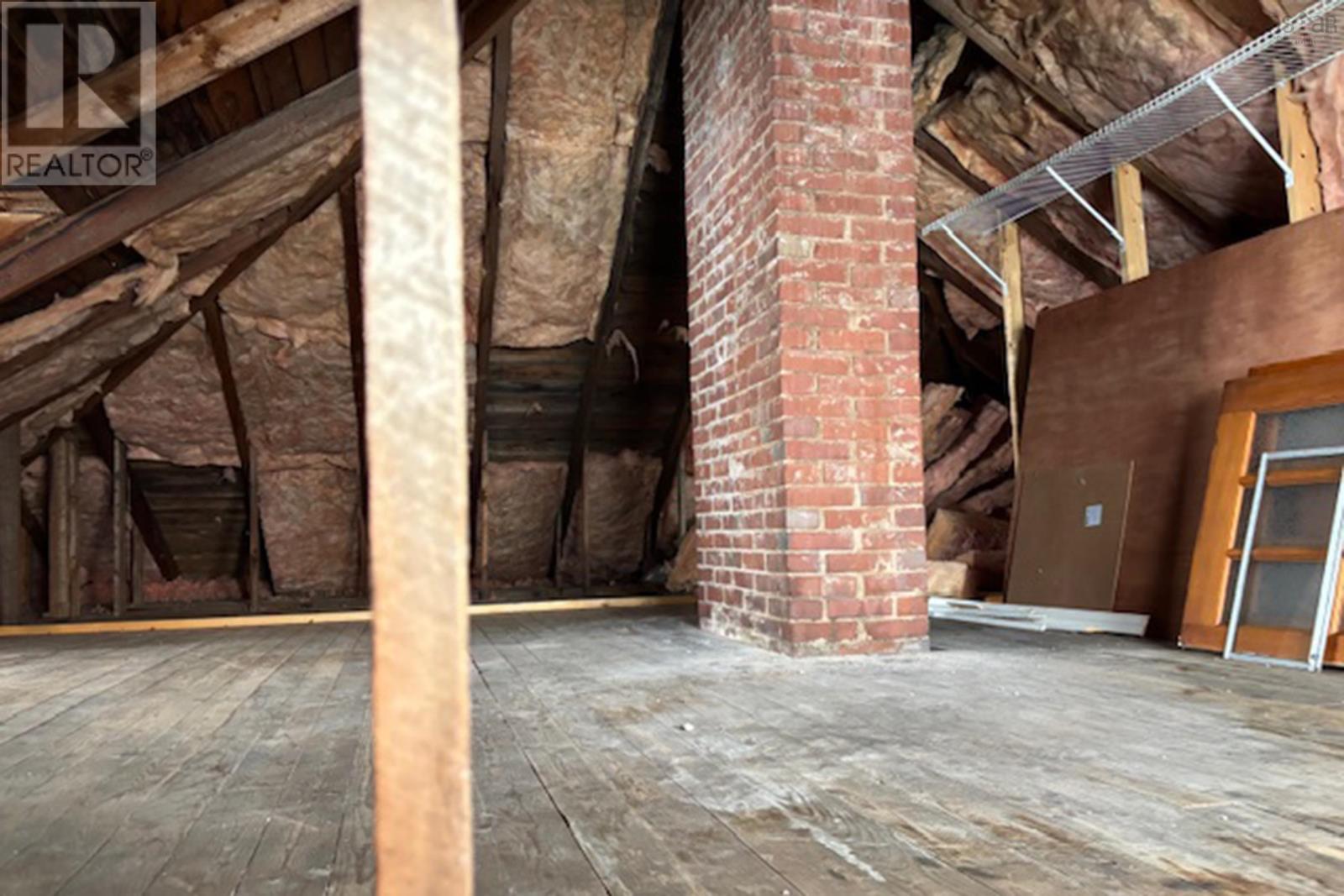 1 Horton Avenue, Springhill, Nova Scotia  B0M 1X0 - Photo 30 - 202501835