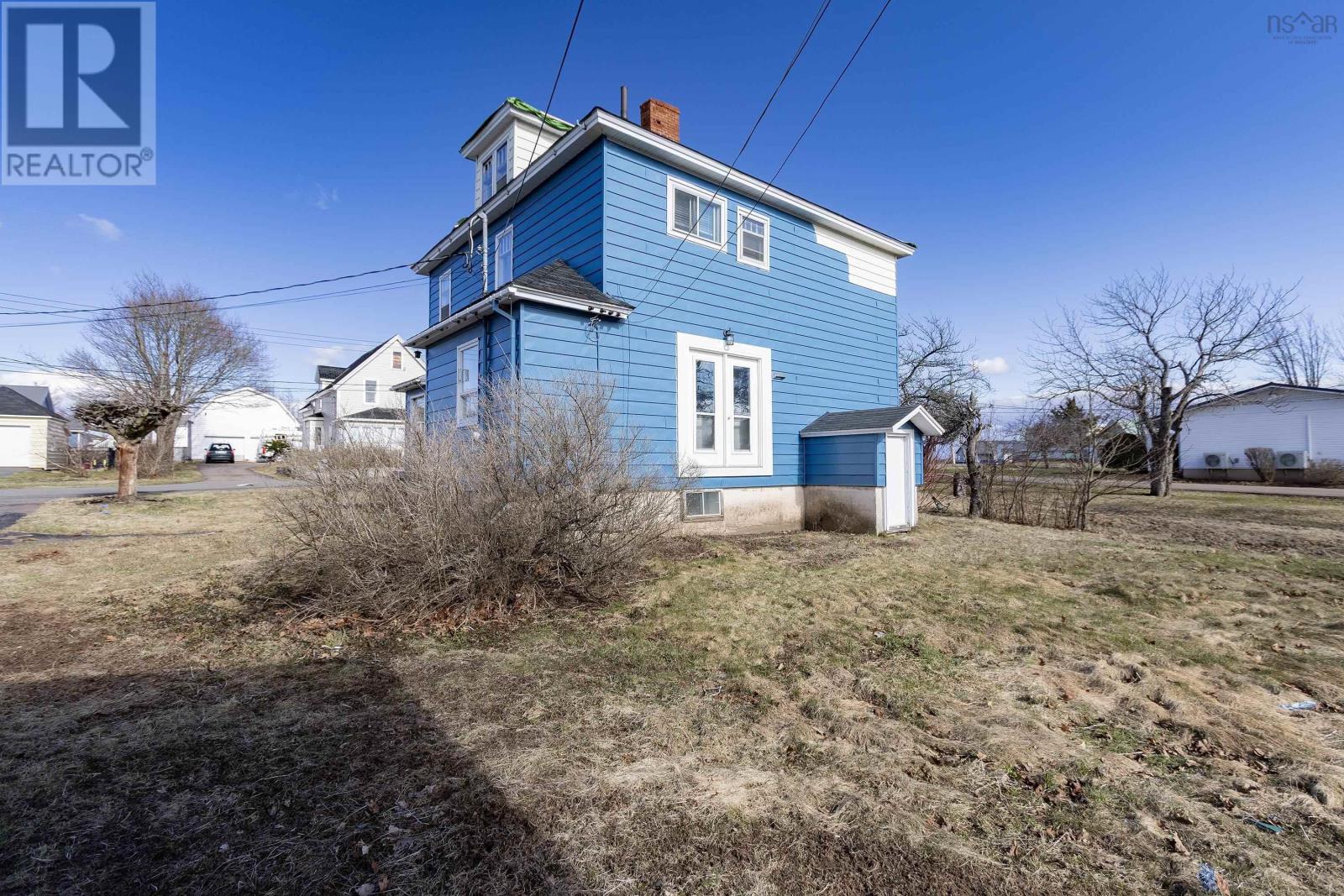 1 Horton Avenue, Springhill, Nova Scotia  B0M 1X0 - Photo 9 - 202501835