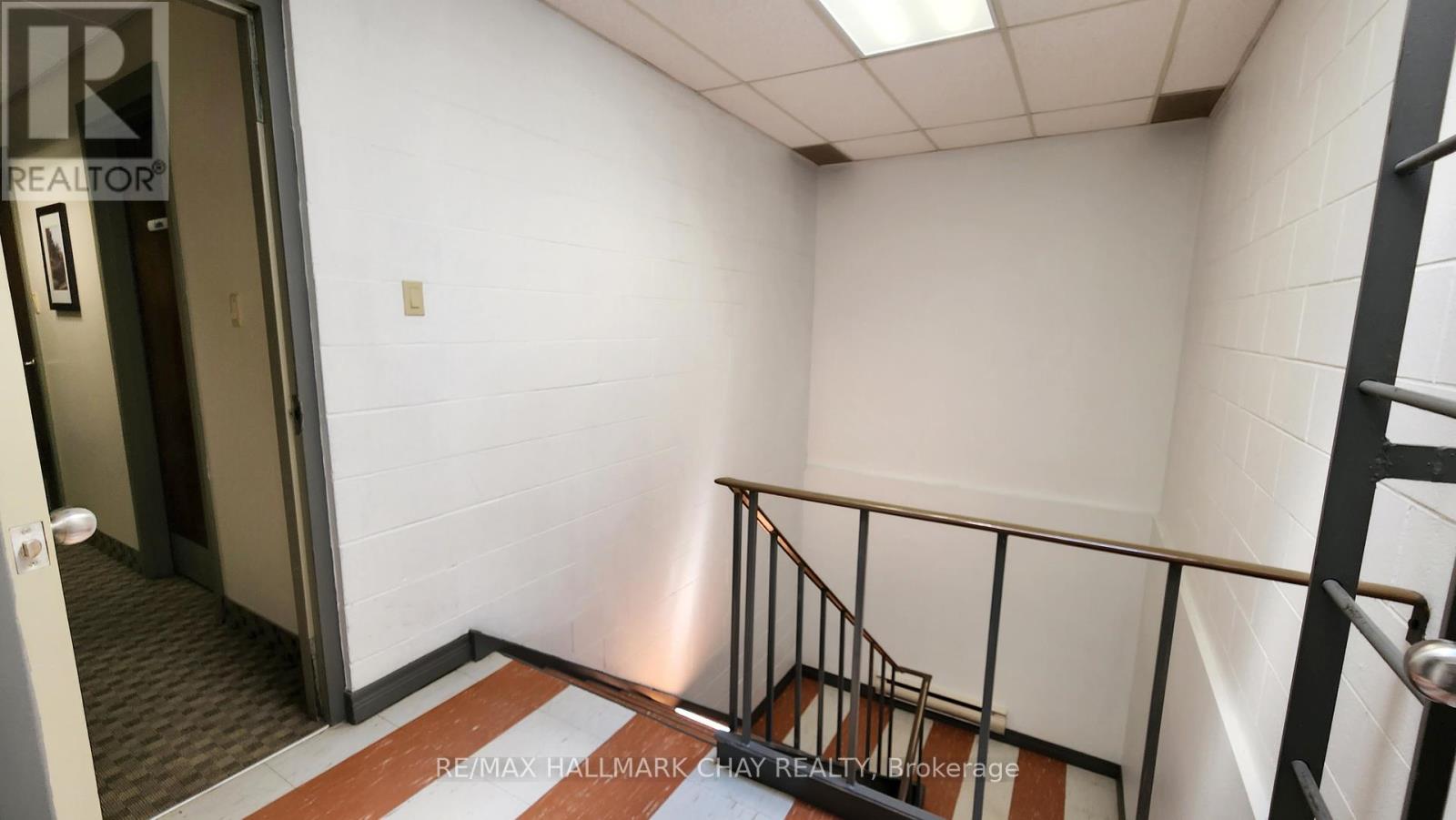 89 Collier Street, Barrie (City Centre), Ontario  L4M 1H2 - Photo 12 - S11945019