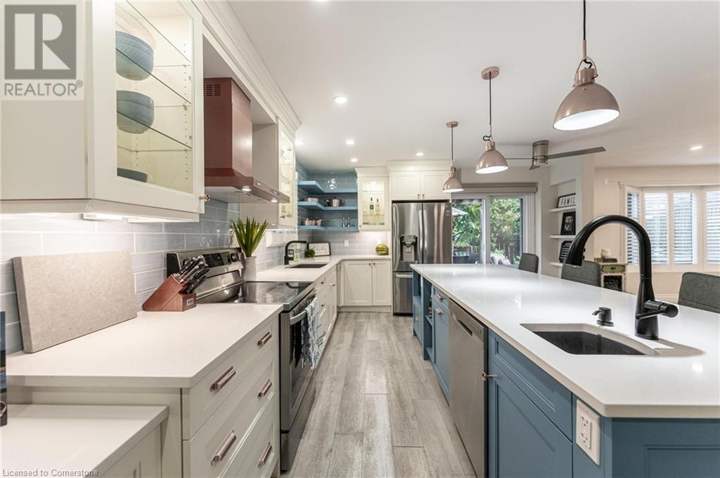 Property at 270 ROWNTREE Drive image 3