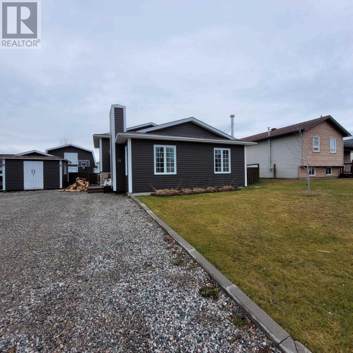 17 Bastedo Crescent, Marathon, Ontario  P0T 2E0 - Photo 4 - TB243603